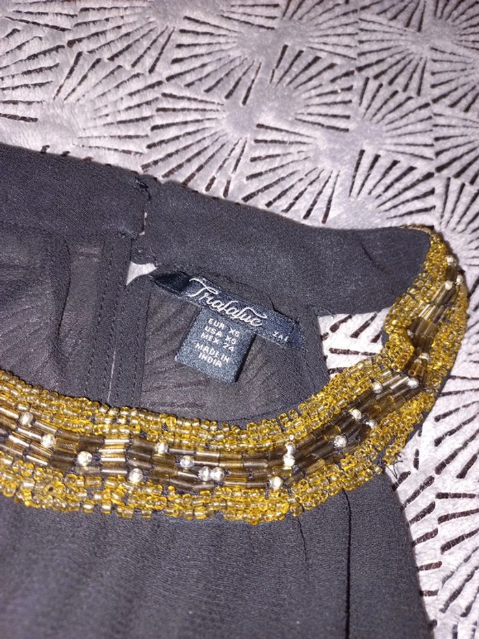 Épaule découverte 🏝 voile - photo numéro 3