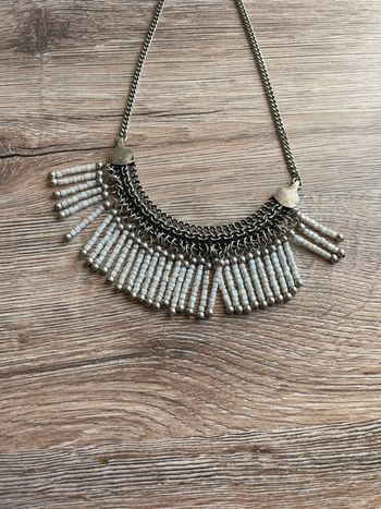Collier argenté et perle blanc nacré