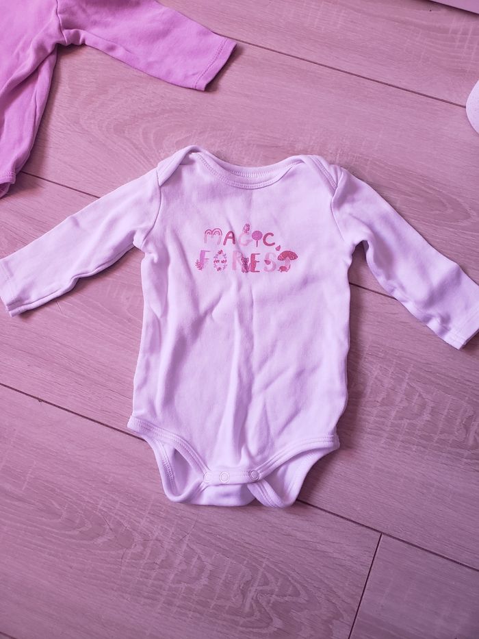 Lo t de 2 bodys 🎀 In Extenso 6 mois 2€ - photo numéro 3