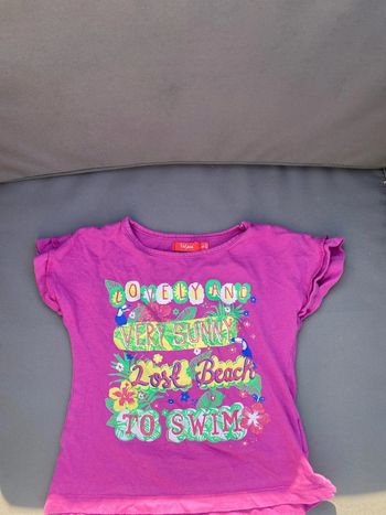 Lot 2 TEE shirt 5 ans