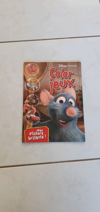 Livre jeux Disney Neuf