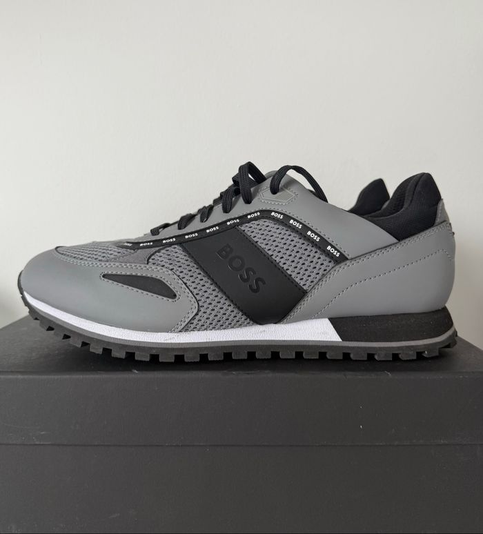 Baskets - Hugo boss - neuves - taille 43 - Gris &  Noir - photo numéro 2