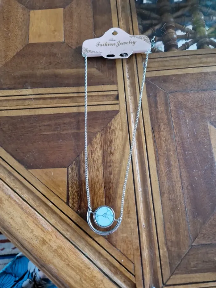 collier
