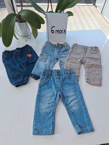 Lot 4 pantalons jeans 6 mois
