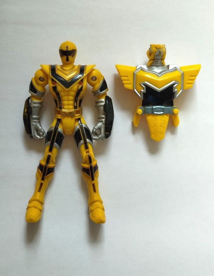 Figurine Power Rangers force jaune