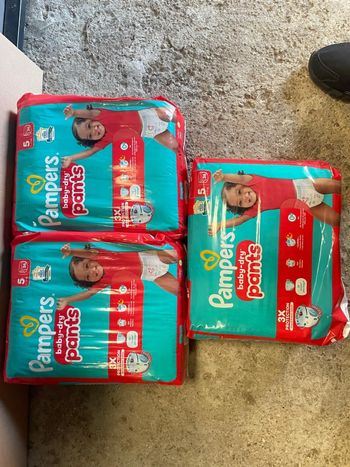 Pants pampers taille 5 neuf