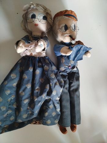 Couple d ancienne poupées chiffon