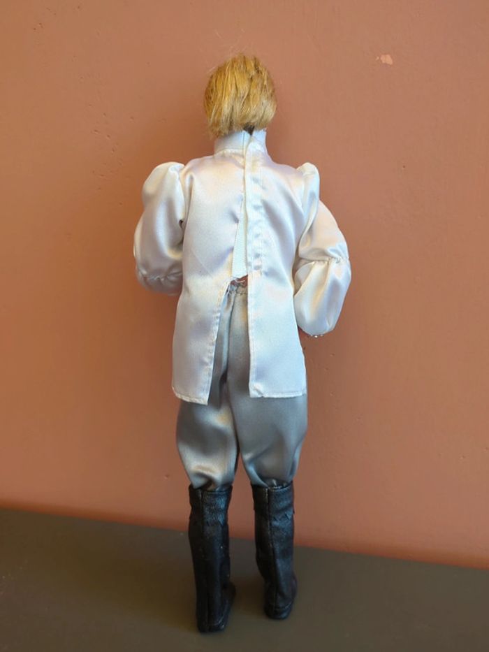 Barbie Rainbow Prince Ken - photo numéro 3