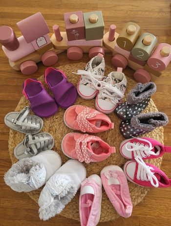 🍒Lot de 8 paires de chaussures chaussons de 0 à 12 mois environ, de plusieurs marques