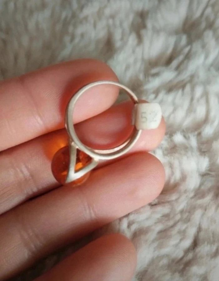 Magnifique bague Vintage en argent et pierre d'ambre griffé - photo numéro 3