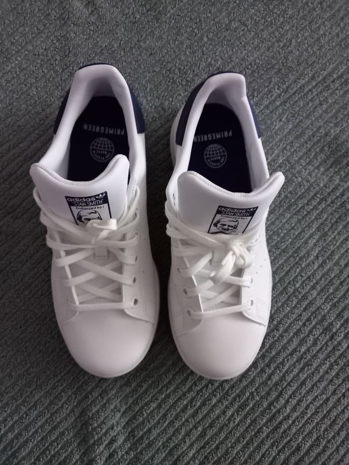 Baskets stan Smith blanche et bleu - photo numéro 2