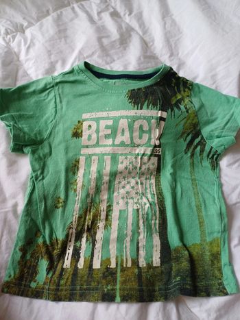 T-shirt vert 3 ans