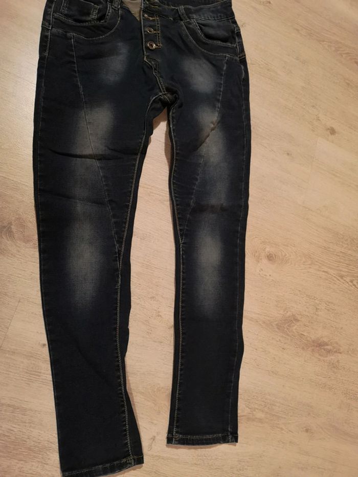 Jean bleu marine foncé