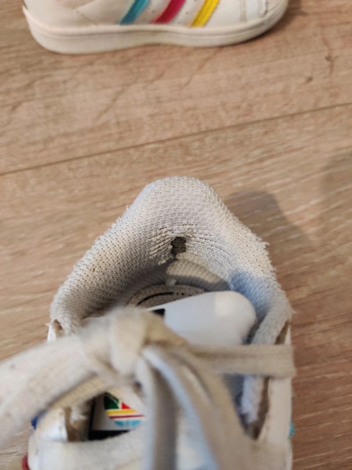 Basket Adidas taille 22 - photo numéro 5