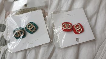 Boucle d'oreille neuve au choix