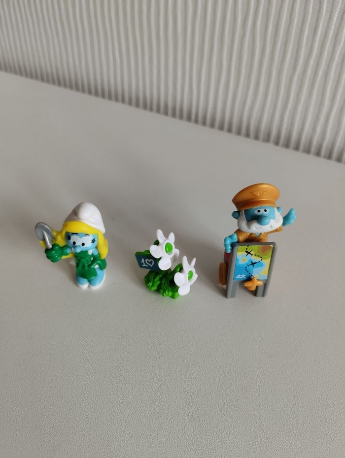 Lot de 2 figurines Schtroumpfs Kinder - photo numéro 2