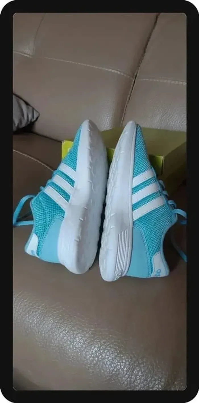 Chaussures / baskets adidas lite racer k bleu ciel pointure 34 état neuves - photo numéro 5