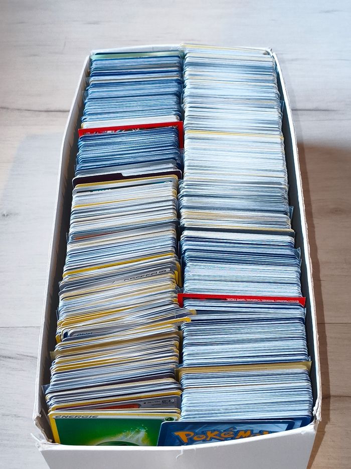 Lot de 100 cartes Pokémon VF en très bon état