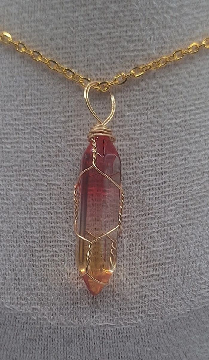 Collier pierre entourée de fil de fer - photo numéro 2