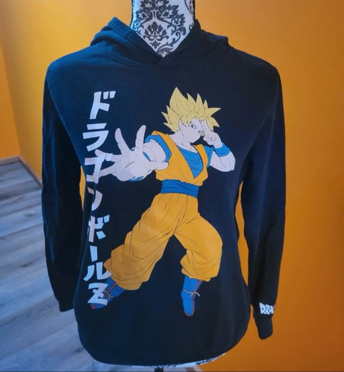 Pull enfant très bon état