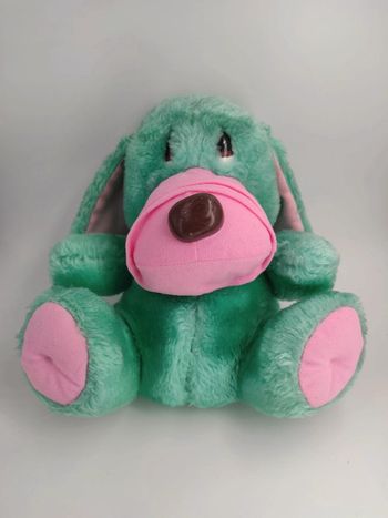 Peluche vintage Chien vert et rose