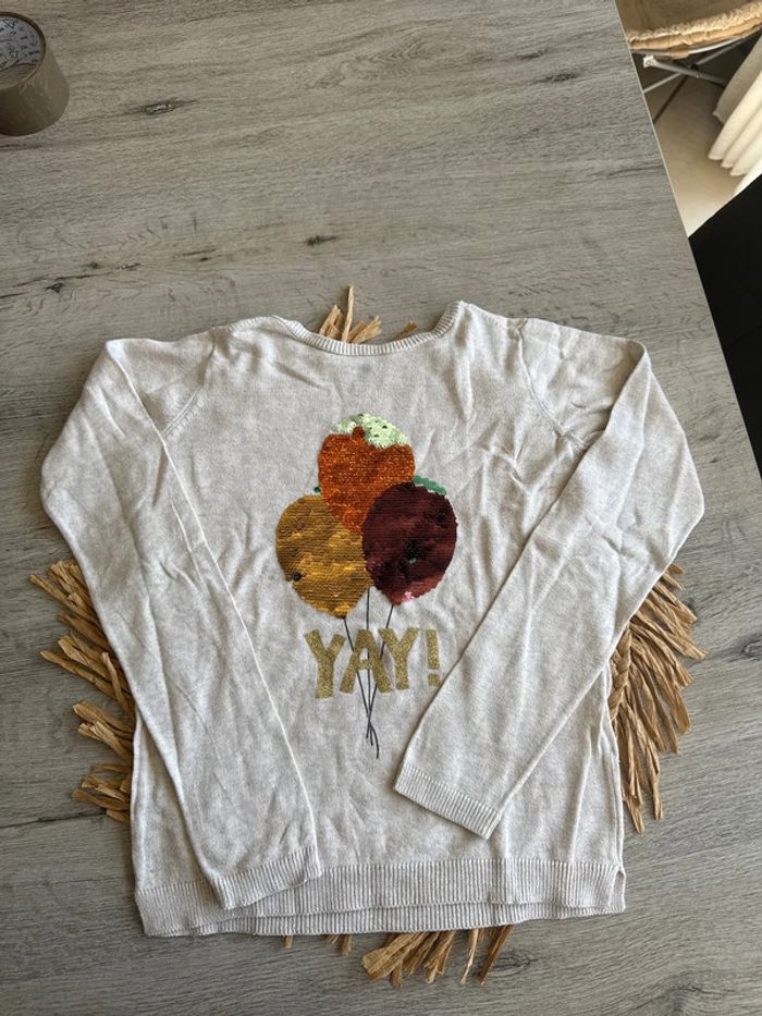 Pull léger Kiabi 10 ans avec sequins neuf