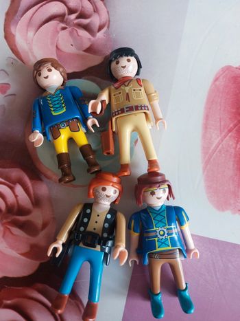 4 personnages playmobil western