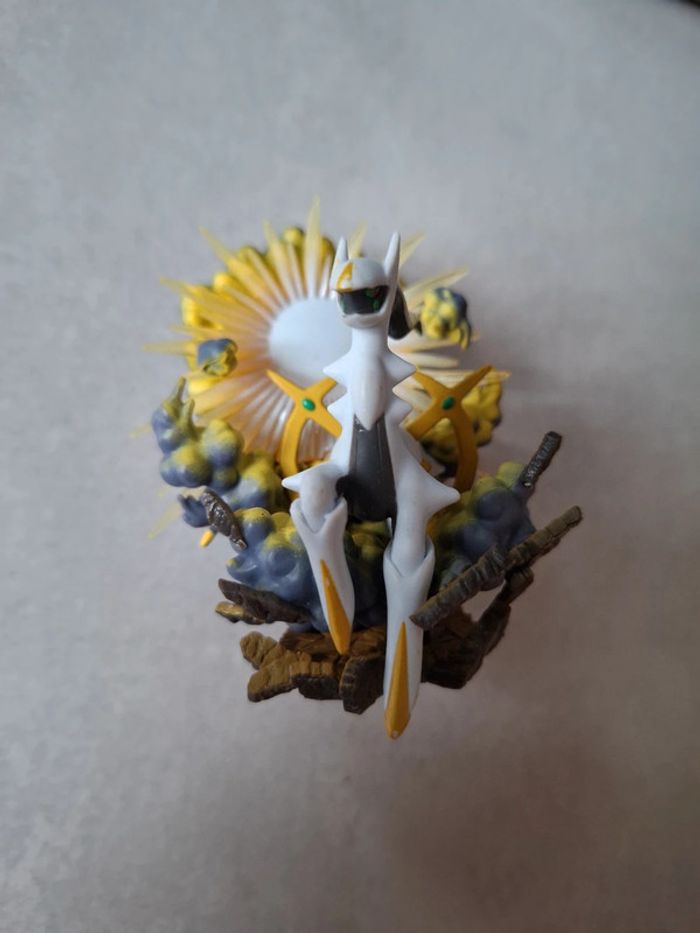 Figurine pokémon Arceus v - photo numéro 2