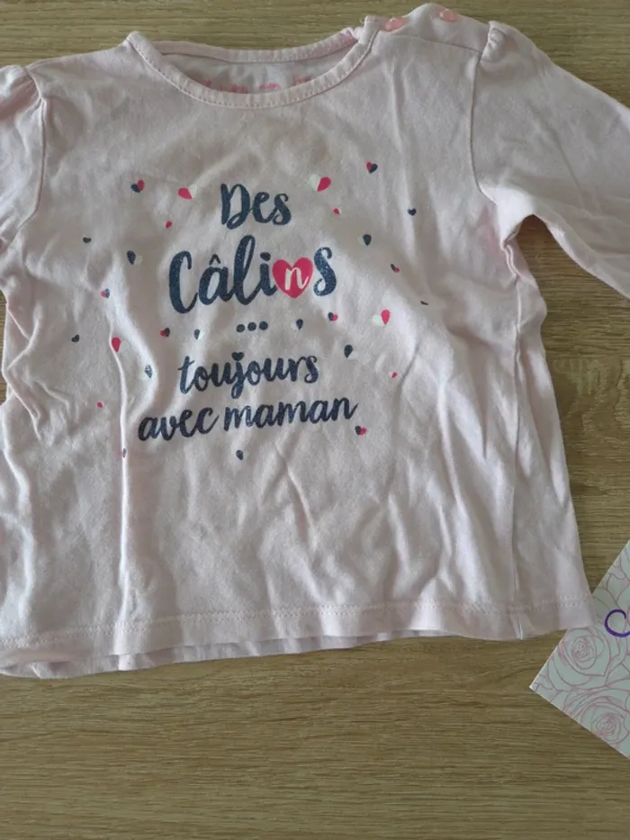Tshirt manches longues câlins 12 mois - photo numéro 2