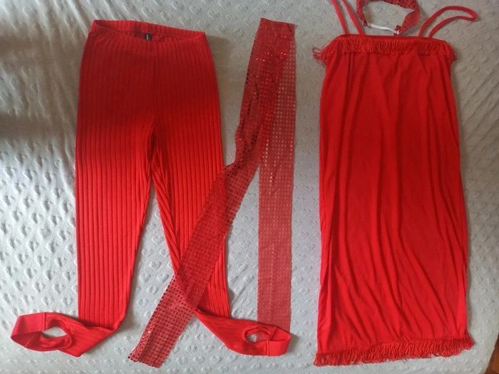 Déguisement SEXY💃Coquin💃 cabaret Femme Carnaval 🎃 taille S/M rouge avec accessoires