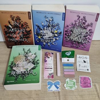 4 tomes seasons de Morgane Moncomble & Goodies