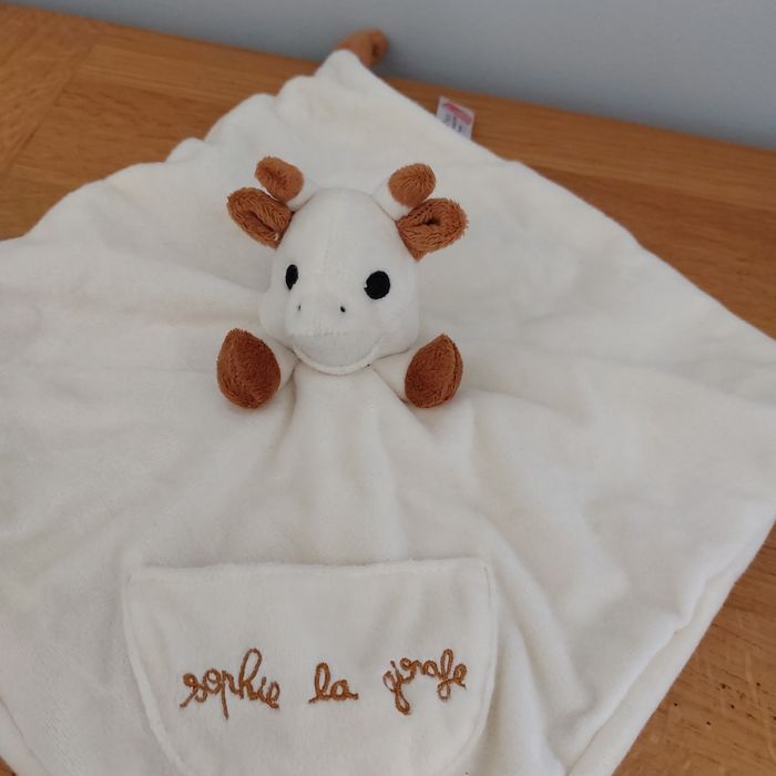 Doudou plat Sophie la girafe - Vulli - photo numéro 2