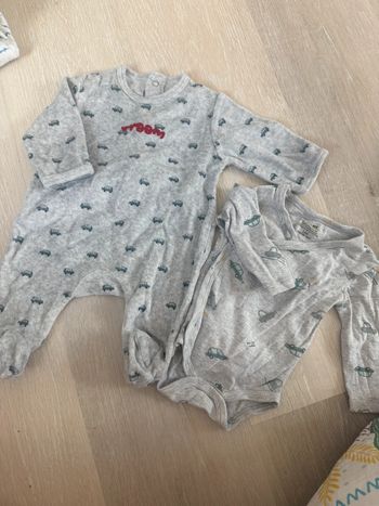 Ensemble pyjama + bodie