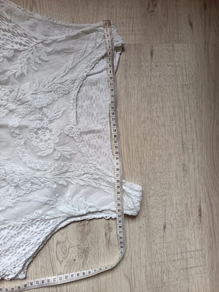 Haut débardeur blanc dentelle taille unique avec mesure parfait état - photo numéro 16