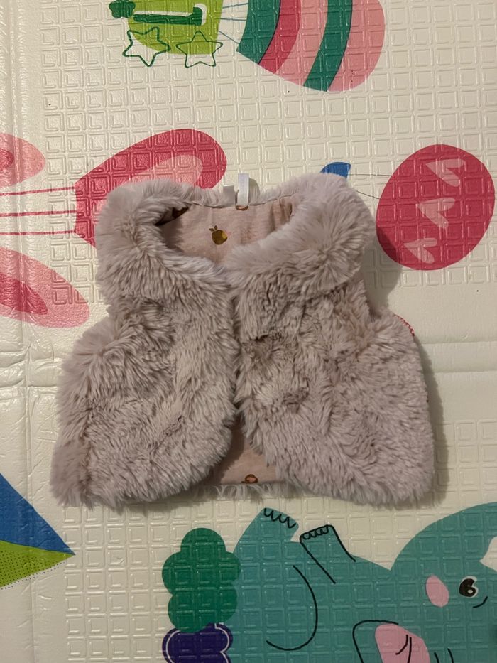 Lot gilets sans manches - photo numéro 3