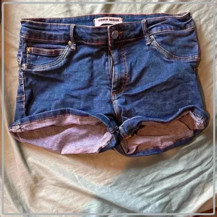 Short en jeans taille 38 - photo numéro 2