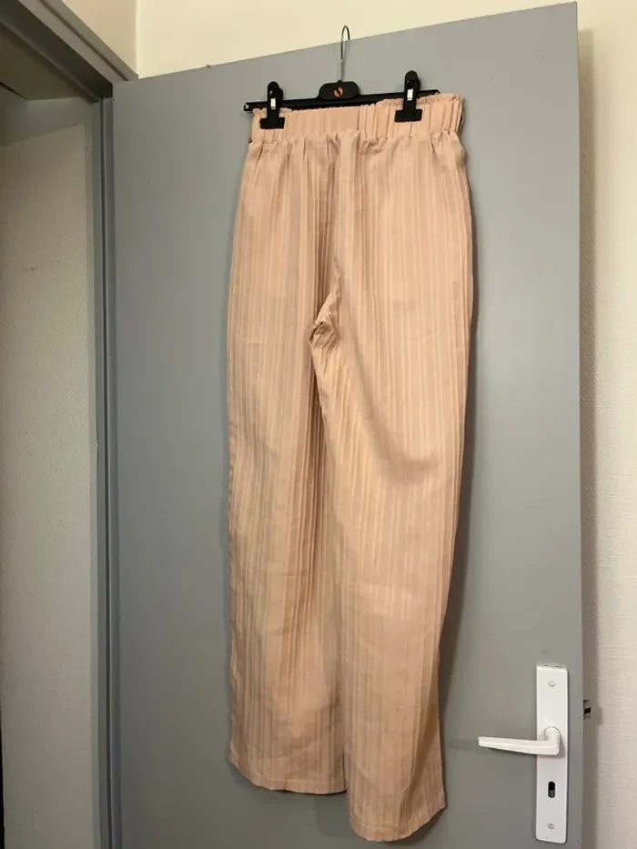Pantalon à jambes larges - photo numéro 4