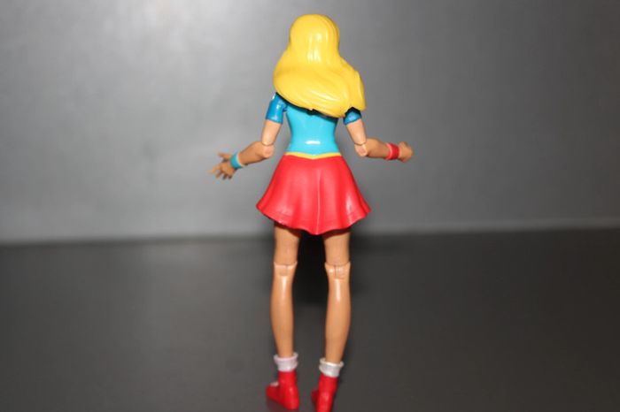 Figurine Super Girl - DC Comcis - photo numéro 3