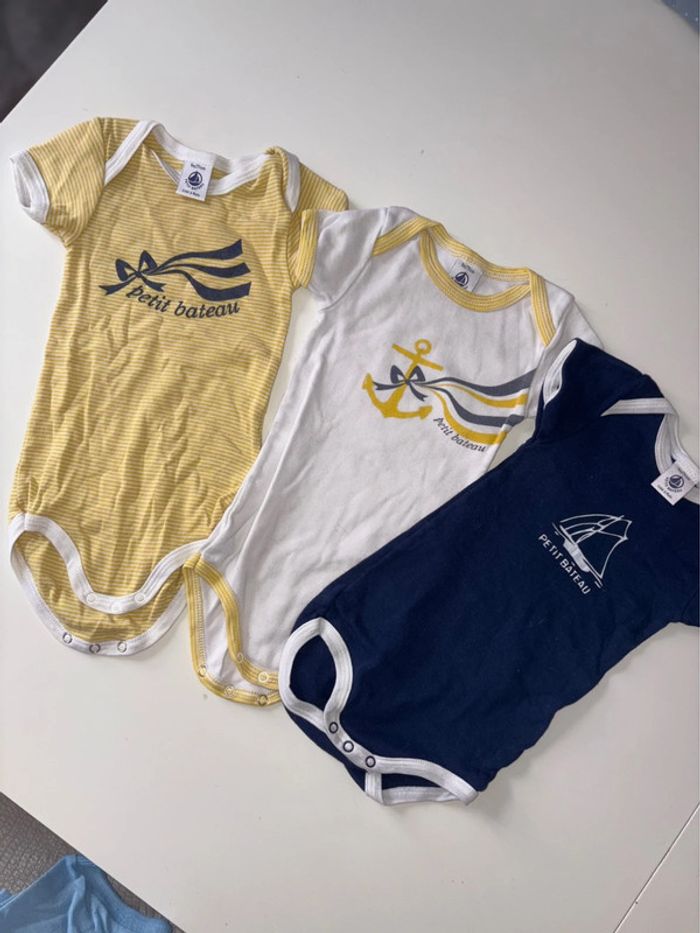 Lot bodie petit bateau