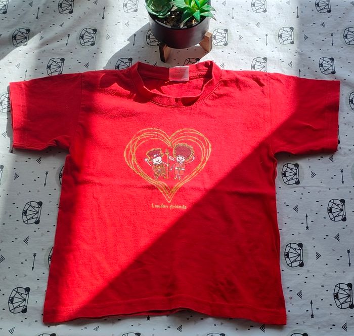 Tee-shirt taille 3/4 ans