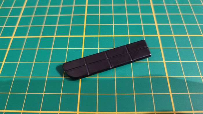 Garniture supérieure portière 77B N°77 Renault R8 Gordini 1/8 Eaglemoss collections #A67