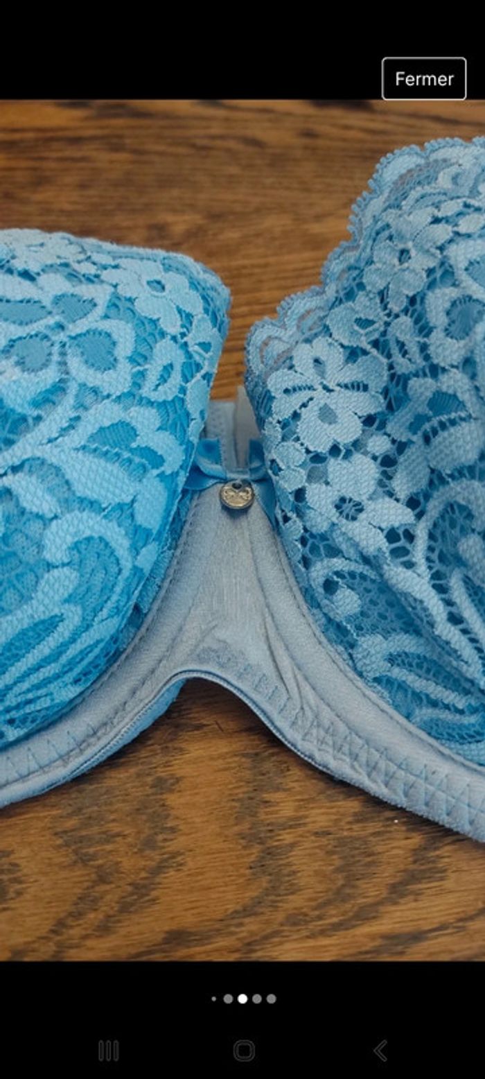 Soutien gorge Hunkemöller tourquoise fr 95D - photo numéro 14