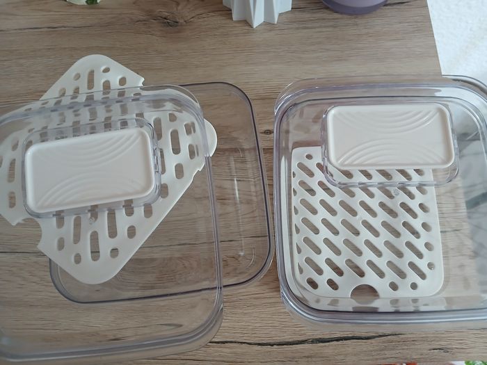 2 boîtes de conservation
