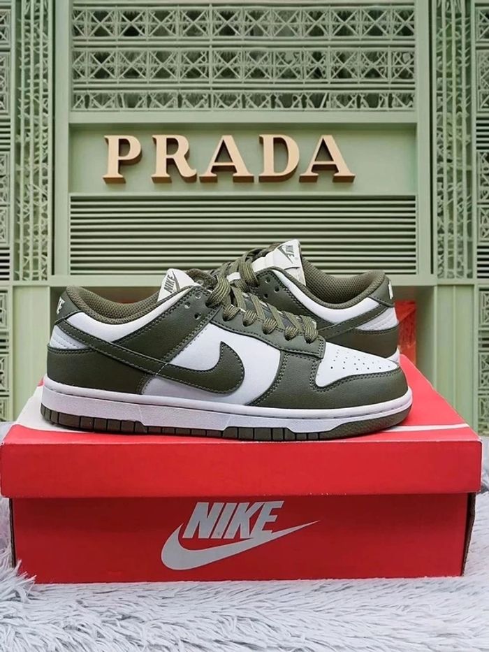Nike Dunk Low Medium Olive - photo numéro 2