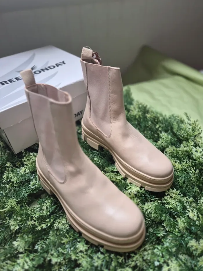 Bottines beiges tendances pointure 39 Free monday - photo numéro 4