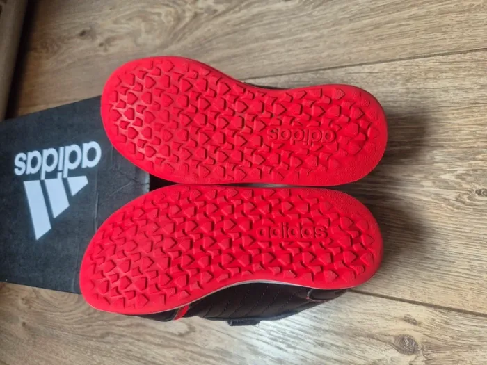Chaussures/ baskets adidas switch 3 noire/rouge pointure 28 en très très bon état - photo numéro 6