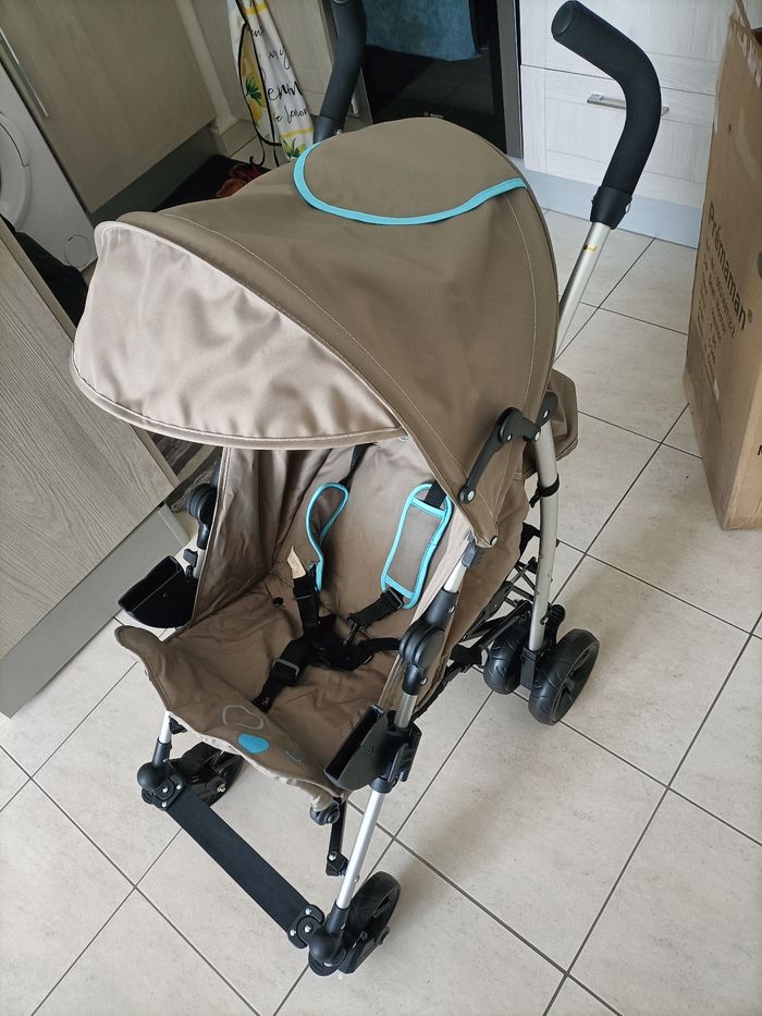 Poussette Pliable Pour Poupée - 25x49x53 Cm - Siège Doux Avec Ceinture - Cadre Robuste - Pour Enfants Dès 3 Ans