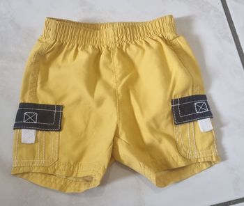 short bébé jaune poches contrastées bleu marine taille 3 mois