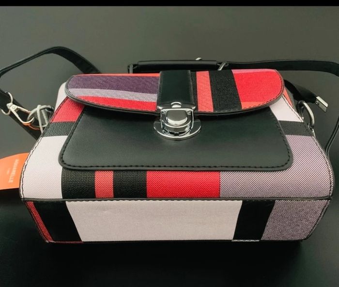 Sac à main avec bandoulière - photo numéro 2