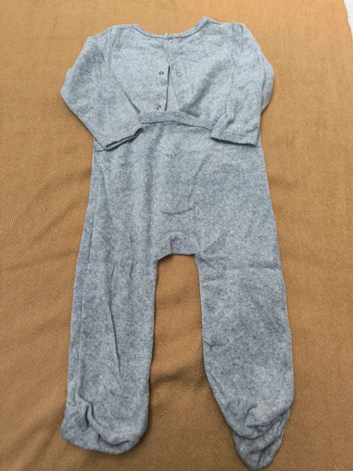 Pyjamas velours 18 mois - photo numéro 6